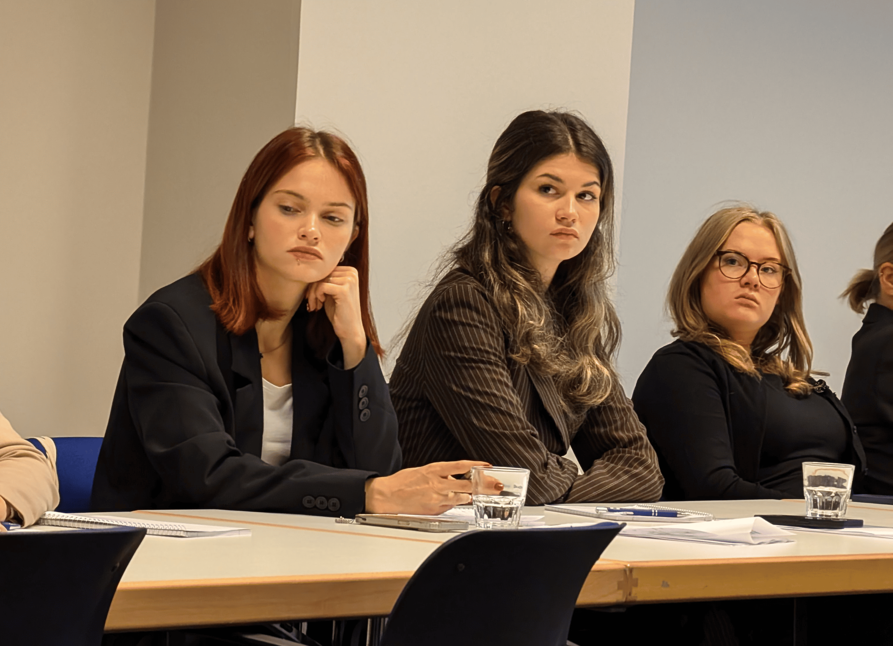 Практичні заняття з дисципліни «Дипломатичний протокол та етикет» Практичні заняття з дисципліни «Дипломатичний протокол та етикет»