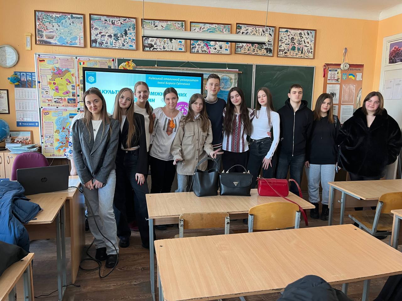 Профорієнтаційна зустріч у спеціалізованій школі з поглибленим вивченням англійської мови № 82 ім. Т.Г. Шевченка м. Києва