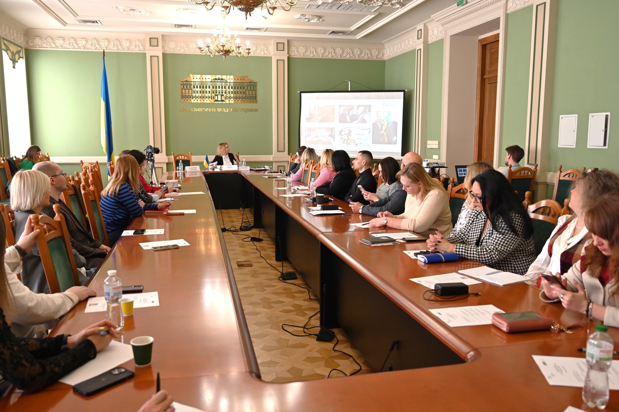 Участь доцентів кафедри міжнародних відносин у Четвертому лекторії для науково-педагогічних працівників закладів вищої освіти від Дипломатичної академії імені Геннадія Удовенка та МЗС України