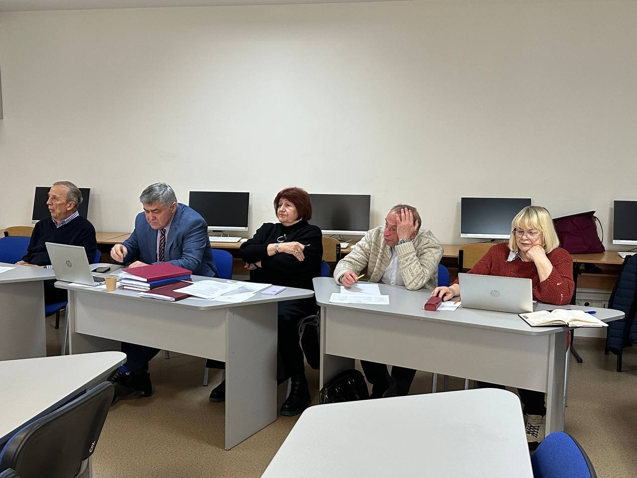 Завершальний етап навчання у магістратурі: захист кваліфікаційних робіт здобувачами ОП «Суспільні комунікації» та ОП «Регіональні студії»