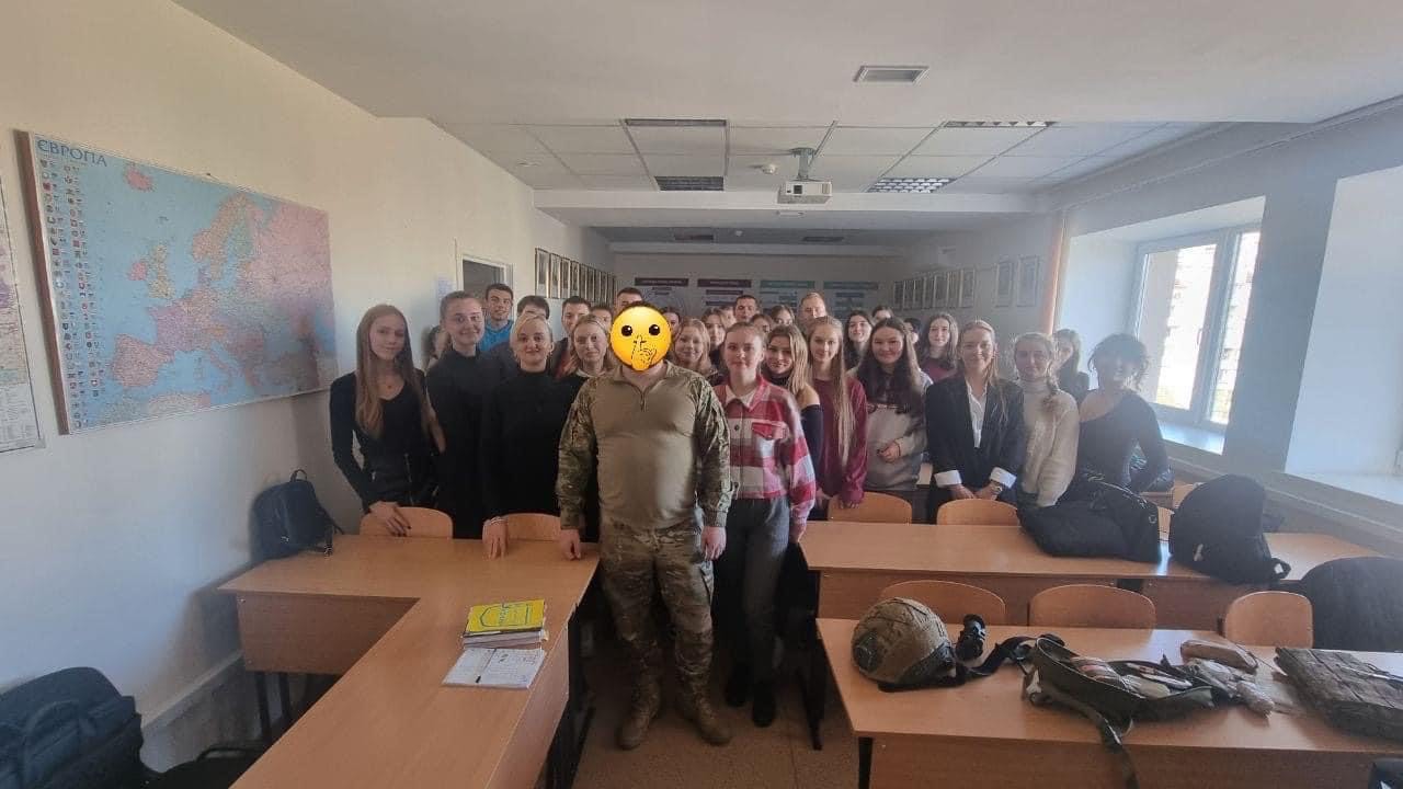 Зустріч з бійцем 72-ї ОМБ