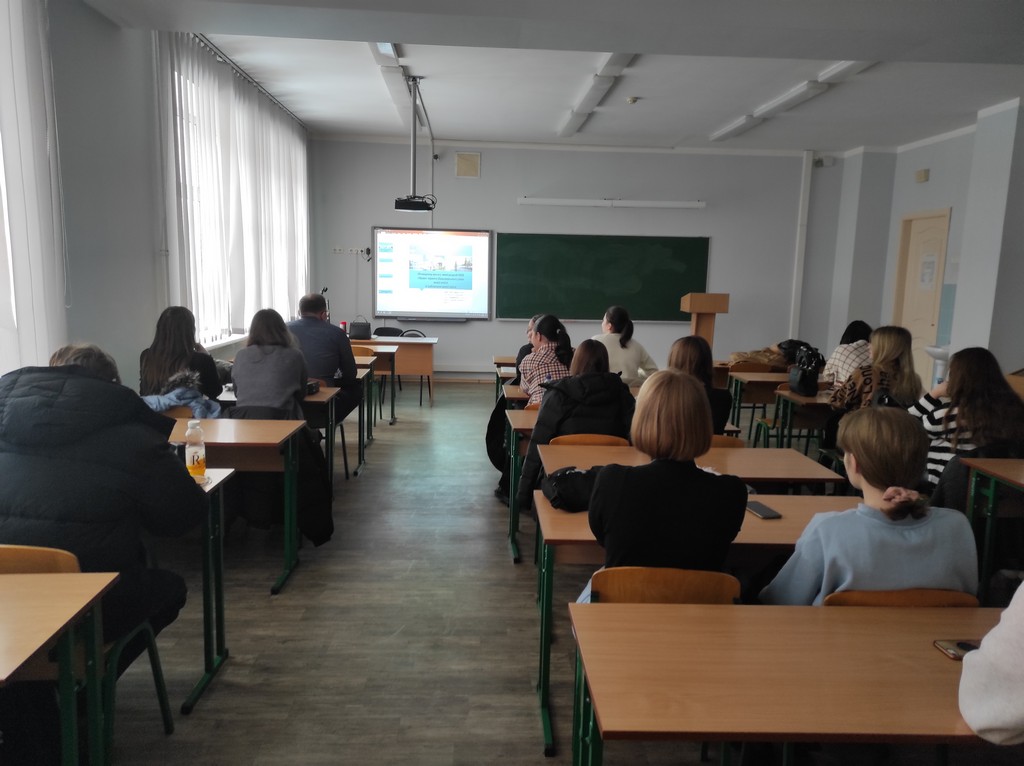 Школа кураторів: участь доцента кафедри міжнародних відносин Г.М. Мельник у вебінарі &nbsp;