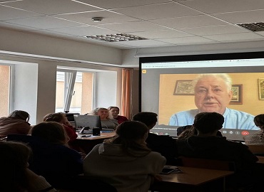 Залучаємо практиків до навчального процесу: практичне заняття з дисципліни «Дипломатичний протокол та етикет» за участю Надзвичайного і Повноважного Посла України В.Ю.&nbsp;Єльченка