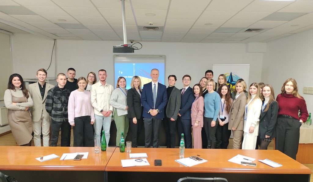 Участь доцента кафедри міжнародних відносин Г.М.&nbsp;Мельник у Всеукраїнській науково-практичній конференції «Соціокультурні засади економіки і політики: взаємозв’язки, тренди, суперечності»