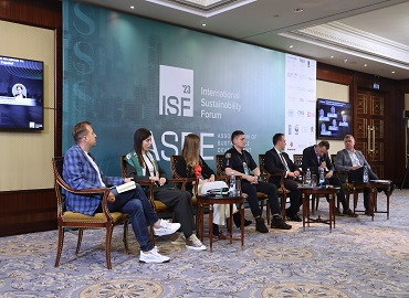 “Навчаємося на практиці: студенти 4-го курсу ОП «Суспільні комунікації» долучилися до організації та проведення 1-го дня Міжнародного форуму International Sustainability Forum 2023 Навчаємося на практиці: студенти 4-го курсу ОП «Суспільні комунікації» долучилися до організації та проведення 1-го дня Міжнародного форуму International Sustainability Forum 2023