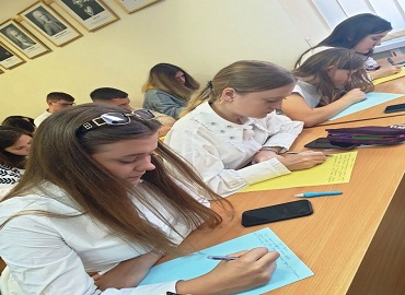 Участь доцента кафедри міжнародних відносин Г.М. Мельник в проєкті «Креативна середа» Участь доцента кафедри міжнародних відносин Г.М. Мельник в проєкті «Креативна середа»