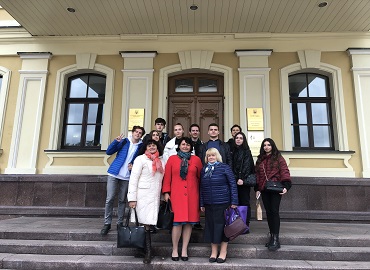 Лекції від практиків для студентів-міжнародників: Вів’єн Вокер про публічну дипломатію